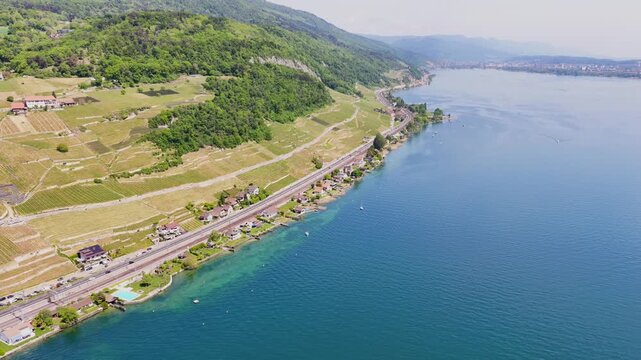 Twann am Neuenburger See, Schweiz, Luftaufnahme, Mai 2026