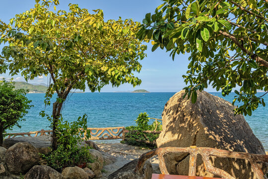 Hon Chong Rock Garden - scenic cluster of coastal boulders, Nha Trang, Vietnam