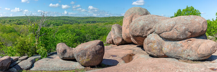 Panoramic view of Elephant Rocks State Park in Belleview, Missouri © Patrick Rolands