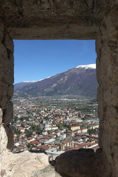 Blick von der Bastione di Riva auf Riva del Garda