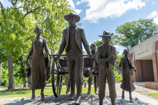 Omaha, Nebraska: Mormon Trail Center at Winter Quarters museum and visitors center. Statue of Mormon handcart family. Church of Jesus Christ of Latter-day Saints. National Historic Trail