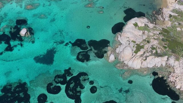 Cala Francese, il suo Mare Cristallino e le sua piscine naturali, La Maddalena, Sardegna.