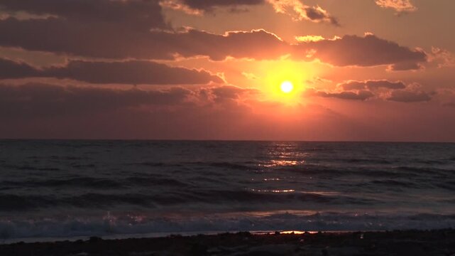 海と夕陽