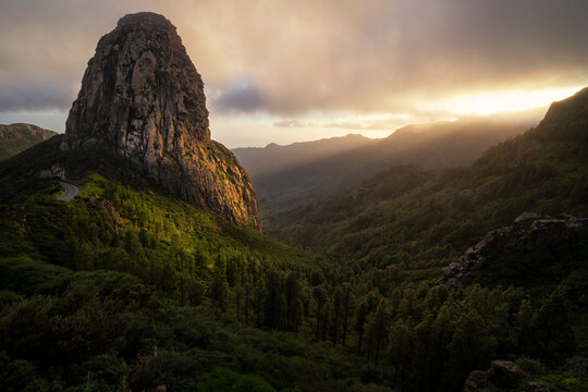 Sonnenuntergang am Roque de Agando auf La Gomera