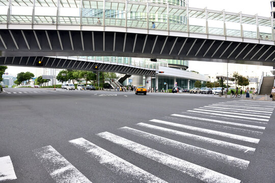 横浜みなとみらいのペディストリアンデッキ