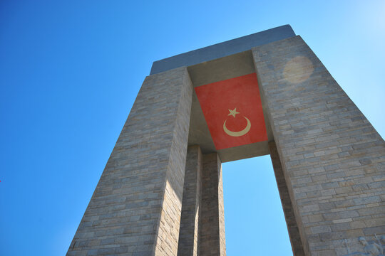 March 18th &Ccedil;anakkale Victory, &Ccedil;anakkale Martyrs' Monument