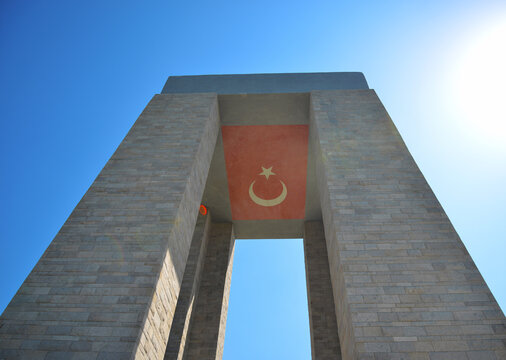March 18th &Ccedil;anakkale Victory, &Ccedil;anakkale Martyrs' Monument