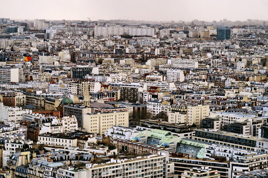 Paris. Immeubles. Vue du haut de la Tour Eiffel.