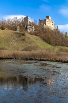 Burgruine Niederhaus bei Ederheim im Ries, Bayern