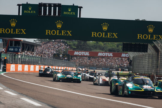 FIA WEC 6 Hours of Imola 2026 - Race start for Hypercars