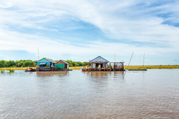 Obraz premium Cambodian stilt houses in floating village
