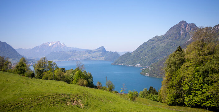 Holidays in Seelisberg above Lake Lucerne

