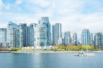 Obraz premium Yaletown Skyline from False Creek, Vancouver