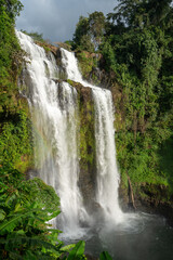 Obraz premium Tad Gneuang waterfall Champasak Paksong Laos