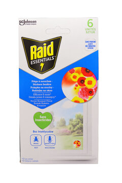 Auto collant contre les mouches de chez Raid