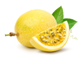Obraz premium Yellow passion fruit with slice isolated on white background.