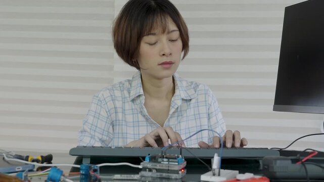 Women are uploading programs into the microcontrollers to learn about and experiment with their functions.