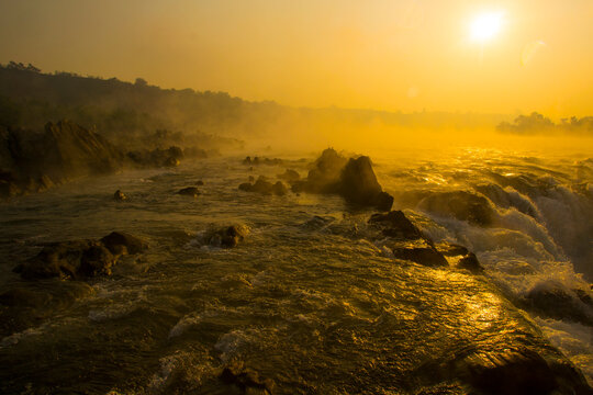 Dhuandhar Waterfall on Narmada River Bhedaghat at sunrise