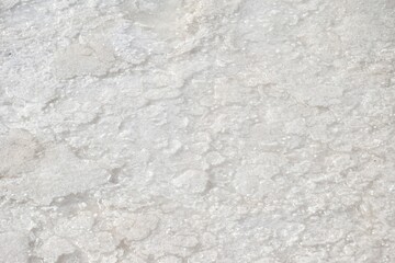 Obraz premium saline water making dry salt by solar evaporation Thai cultures and agriculture manufacturing in farm on sunny day
