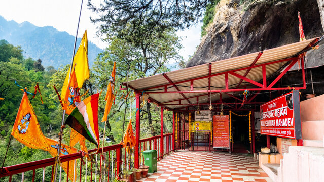 Kalpeshwar Mahadev is a 10th century Hindu temple dedicated to Lord Shiva, located in the Urgam Valley of Uttarakhand's Chamoli district, India.