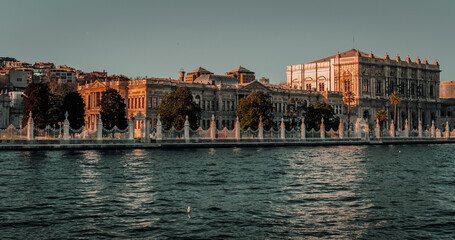 Naklejka premium Dolmabahçe Palace on the banks of the Bosphorus in Istanbul