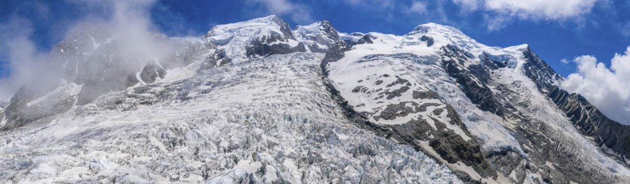 Alpine panorama, 360&deg; panorama, La Jonction, glacier tongue, Glacier des Bossons meets Glacier de Taconnaz, summit of Aiguille du Midi, Mont Maudit, Mont Blanc and Aiguille de Bionnassay, Chamonix, Haute-Savoie, France