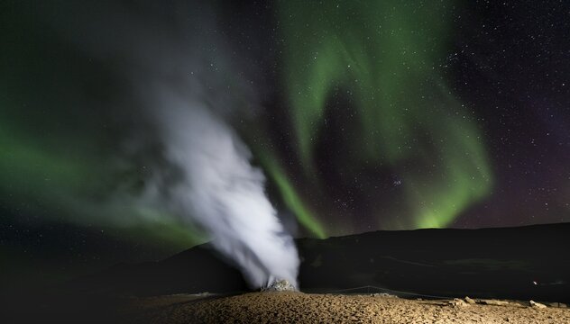 Fumarole, Hverir Geothermal Area, Northern Lights (Aurora borealis), near M&yacute;vatn, Northern Iceland, Iceland