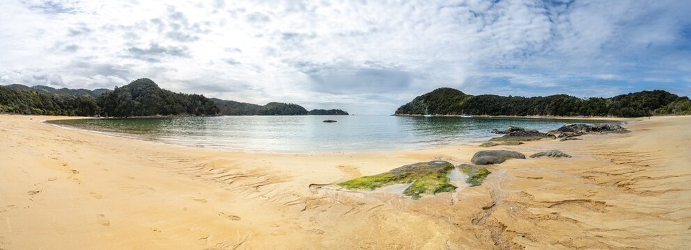 Long sandy beach, Anchorage Bay, Panorama, Abel Tasman National Park, Tasman, South Island, New Zealand