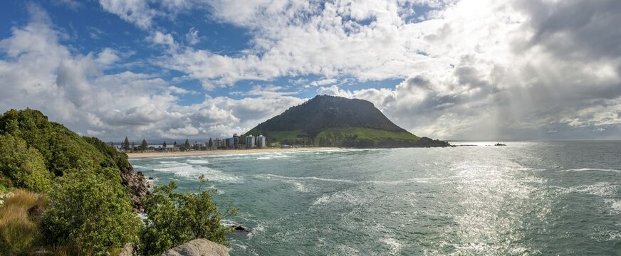 View to Mount Manganui with beach, view from Moturiki, Tauranga, Bay of Plenty, North Island, New Zealand