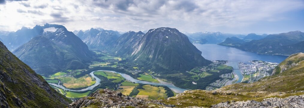 View from the hike Romsdalseggen, mountain ridge, Rauma river, Romsdalfjellene mountains, Andalsnes, M&oslash;re og Romsdal, Norway