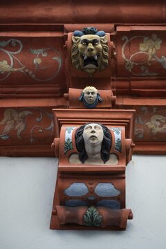 Floral motifs, L&ouml;wenkopf, Frauenkopf, Hof-Apotheke, &Ouml;hringen, Baden-W&uuml;rttemberg, Germany