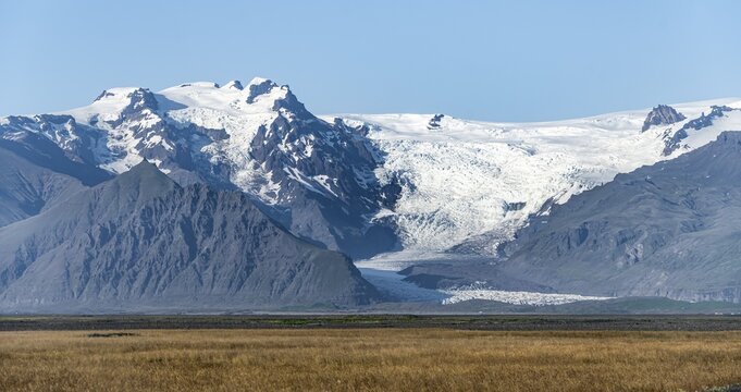 View of glacier tongues and mountains, glacier tongues on Vatnaj&ouml;kull glacier, Mount Krist&iacute;nartindar, Vatnaj&ouml;kull National Park, Austurland, Iceland