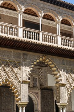 Detail, arches in the Patio de las Doncellas, Court of the Virgins, Italian Renaissance courtyard with stucco arabesques in Mudejares style, Royal Palace of Seville, Real Alc&aacute;zar de Sevilla, Seville, Spain