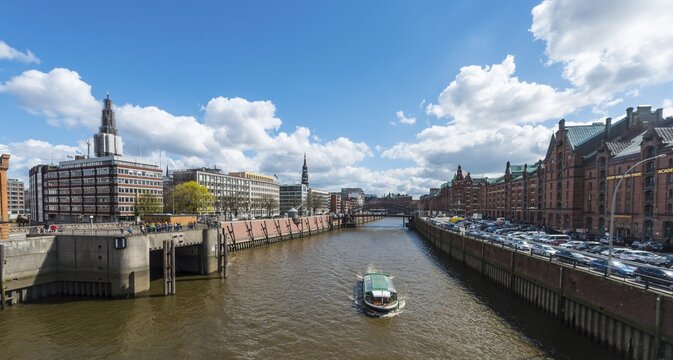 Boat on canal, Speicherstadt, Hamburg, Germany