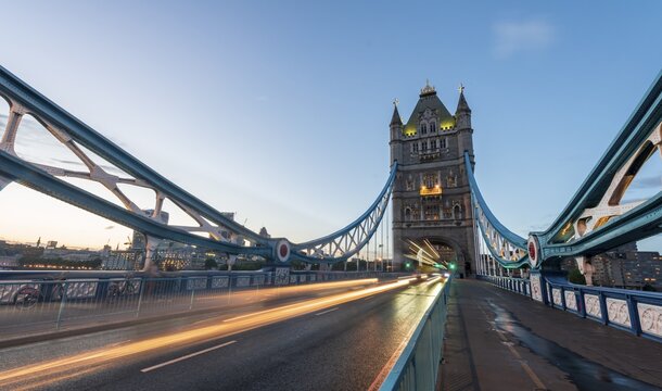Tower Bridge in the evening, light traces of passing cars, London, England, Great Britain