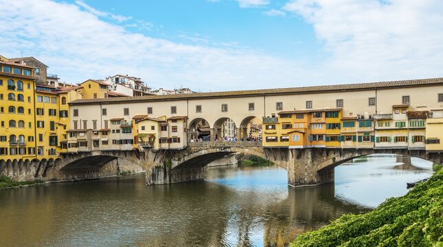Ponte Vecchio, Arno River, Florence, Tuscany, Italy