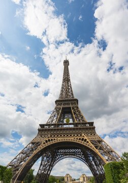 Eiffel Tower, Tour Eiffel, Champs de Mars, Paris, Ile-de-France, France