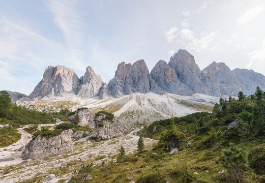 Scree field underneath the Geisler peaks, behind the Geislergruppe, Villn&ouml;sstal Sass Rigais, Dolomites, South Tyrol, Italy