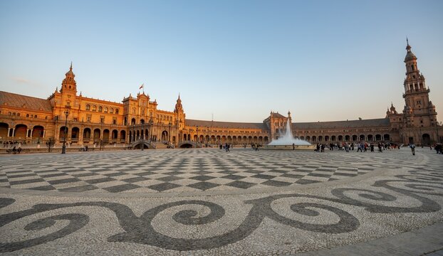 Artistically paved floor, Plaza de Espa&ntilde;a in the evening light, Sevilla, Andalusia, Spain