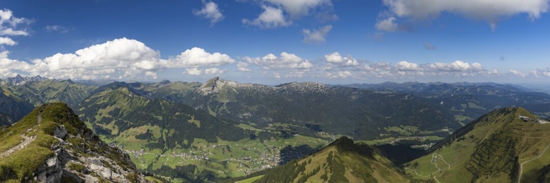 Mountain panorama from the Walser Hammerspitze, 2170m, to the Hoher Ifen, 2230m, Kleinwalsertal, Vorarlberg, Allg&auml;u Alps, Austria