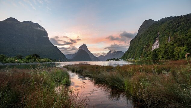 Mitre Peak and Mount Philipps, sunset, fjord landscape, Milford Sound, Fiordland National Park, Te Anau, Southland, South Island, New Zealand