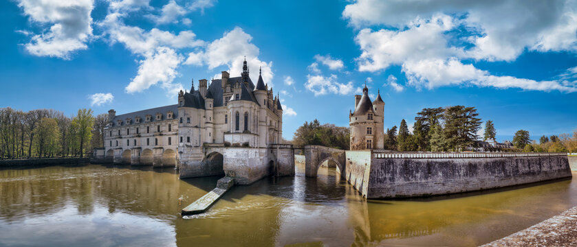 The Ch&acirc;teau de Chenonceau, also known as the "ladies' castle", is a 16th-century residential-style castle located in the French commune of Chenonceaux, in the Indre-et-Loire department.