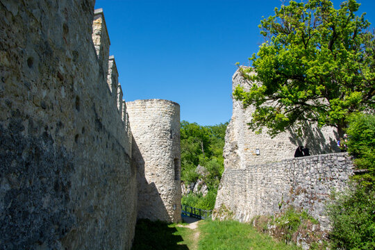 Burgruine Pfeffingen in Baselland, Schweiz