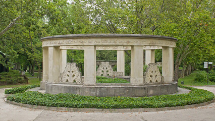 Jokai Mor grave monument in Kerepesi, historical graveyard along Fiume Road in Budapest, Hungary  © Kristof Lauwers