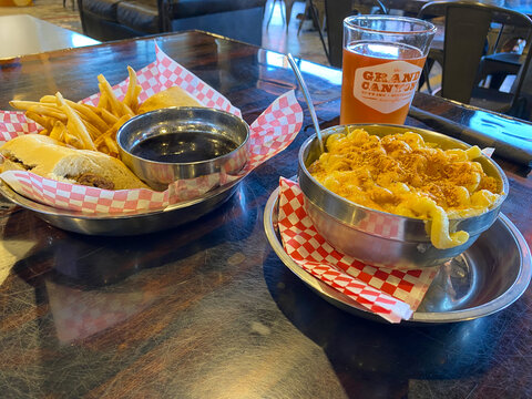 Page, Arizona: Grand Canyon Brewing Company. Beef au Jus sandwich, signature Chef's mac and cheese, pint of beer. Original Page firehouse to brewhouse. 