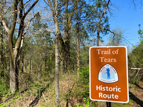 Pea Ridge, Arkansas: Trail of Tears National Historic Trail trail marker at Pea Ridge National Military Park. Historic Route of forced displacement of Native Americans by the government.