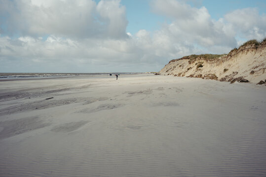 Sonniger Herbsttag am Strand von Skallingen