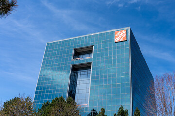 Naklejka premiumNorth York, Ontario, Canada - April 26, 2026: The Home Depot Canadian headquarters on Concorde Gate in North York, Ontario, Canada. Home Depot is an American multinational home improvement retail co