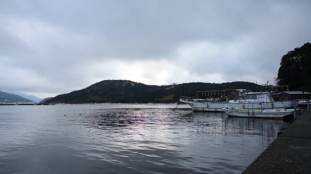 雪の残る冬の久々子湖 （福井県三方郡美浜町, 2026年2月）