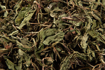 Dried dandelion leaves for herbal tea © zhikun sun